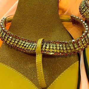 NINE WEST RHINESTONE KITTEN HEEL